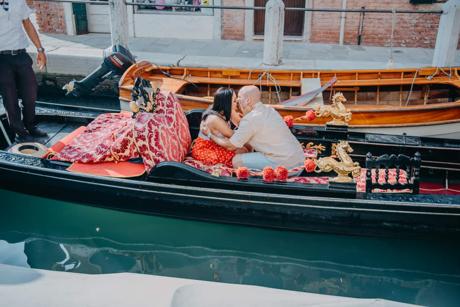  Proposal and honeymoon Venice photographer