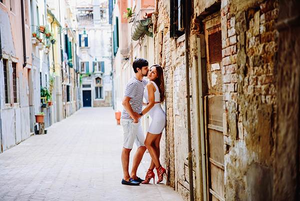  Enagaement and honeymoon Venice photographer-3